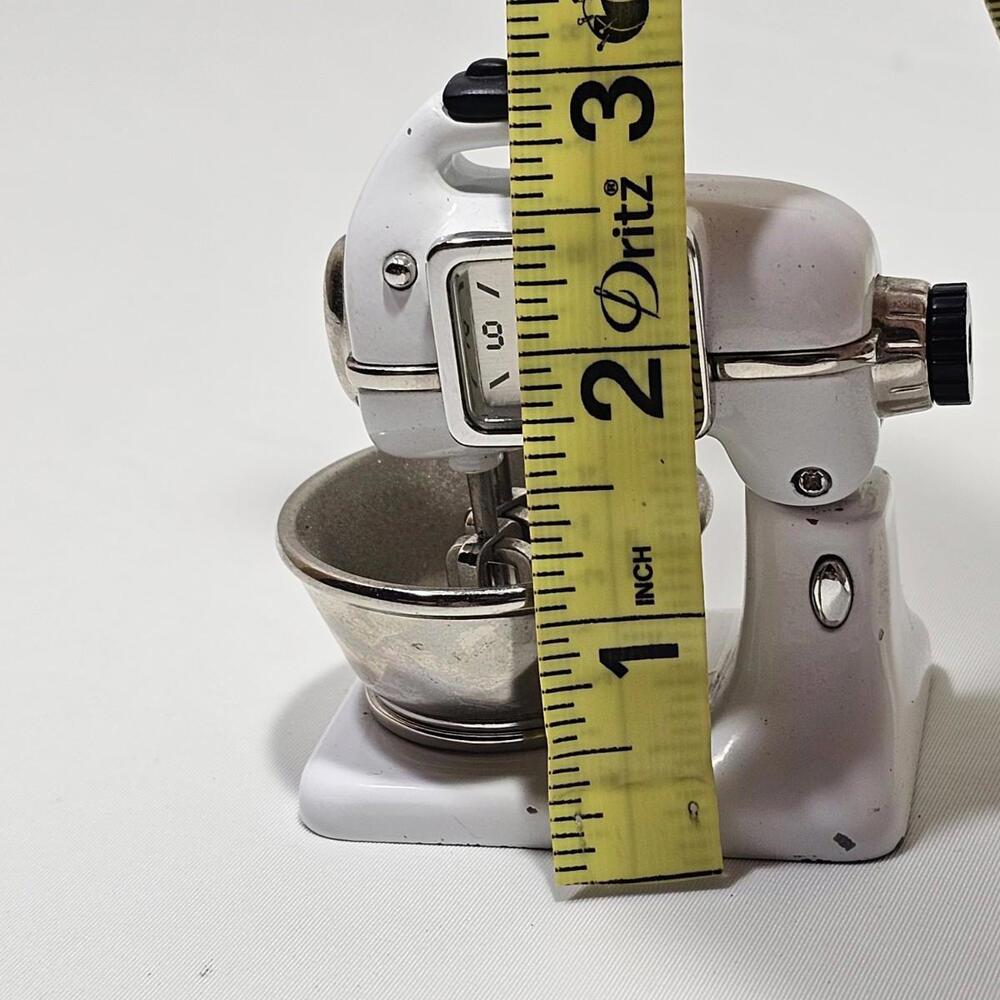 Miniature White Metal Color Timex Mix Master Kitchen Clock Working New Battery - Picture 9 of 9